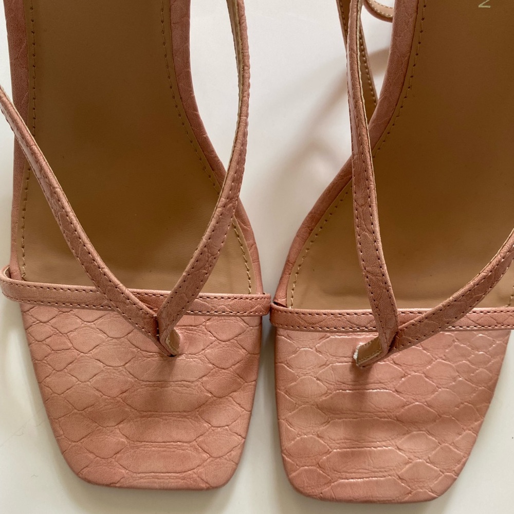 BCBG MIDONY CZ ROS SNK HEEL SANDALS - U.S SIZE 8.5 - Picture 5 of 14